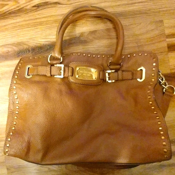 Michael Kors Handbags - FINAL SALE! Michael Kors 100% leather handbag